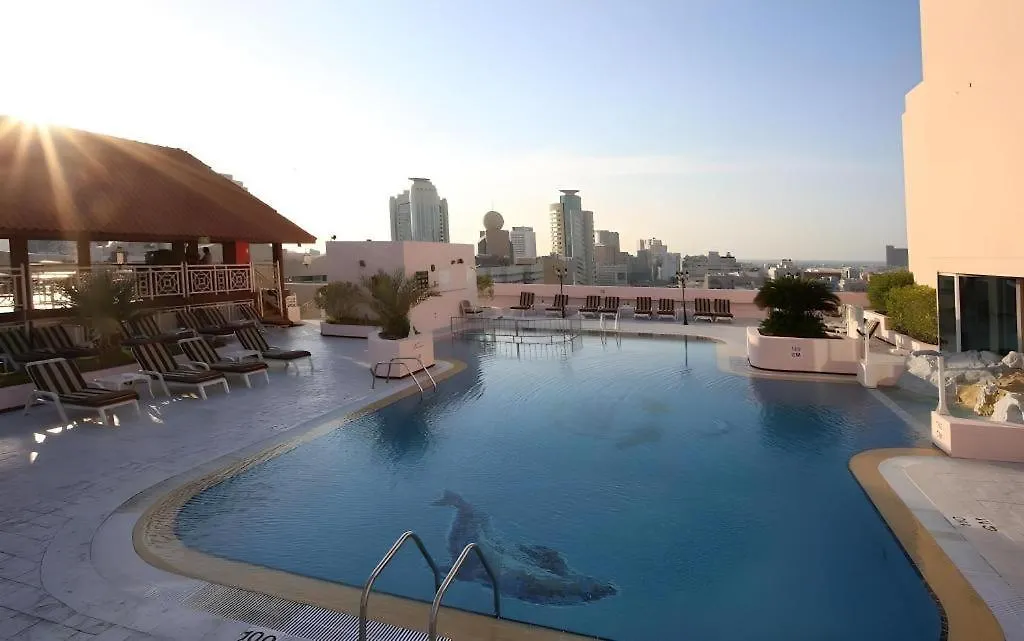 Knight Castle Hotel دبي 5*,