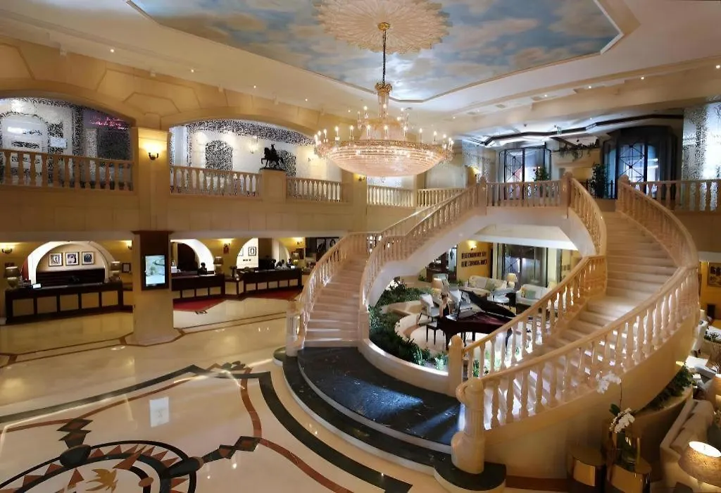 Knight Castle Hotel location