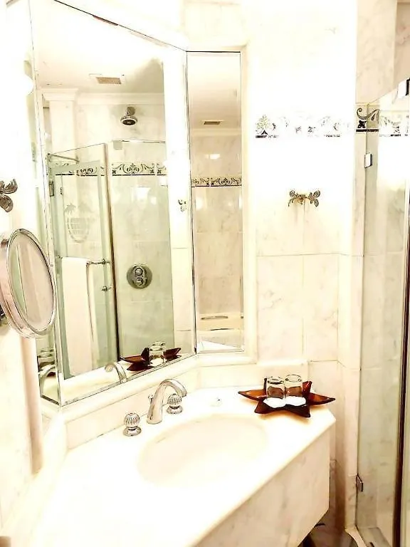Knight Castle Hotel Dubai Emirati Arabi Uniti
